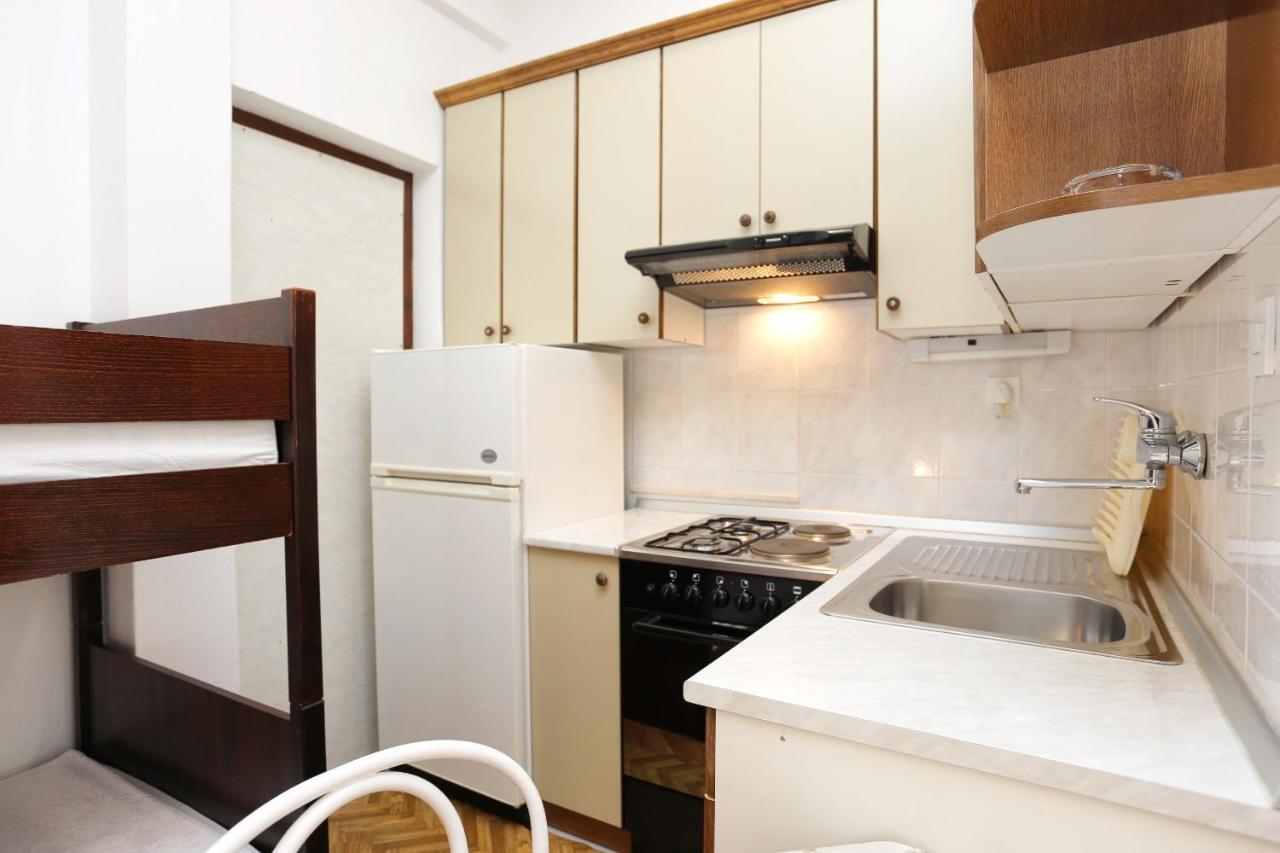Family Friendly Seaside Apartments Razanj, Rogoznica - 10373 Exterior foto