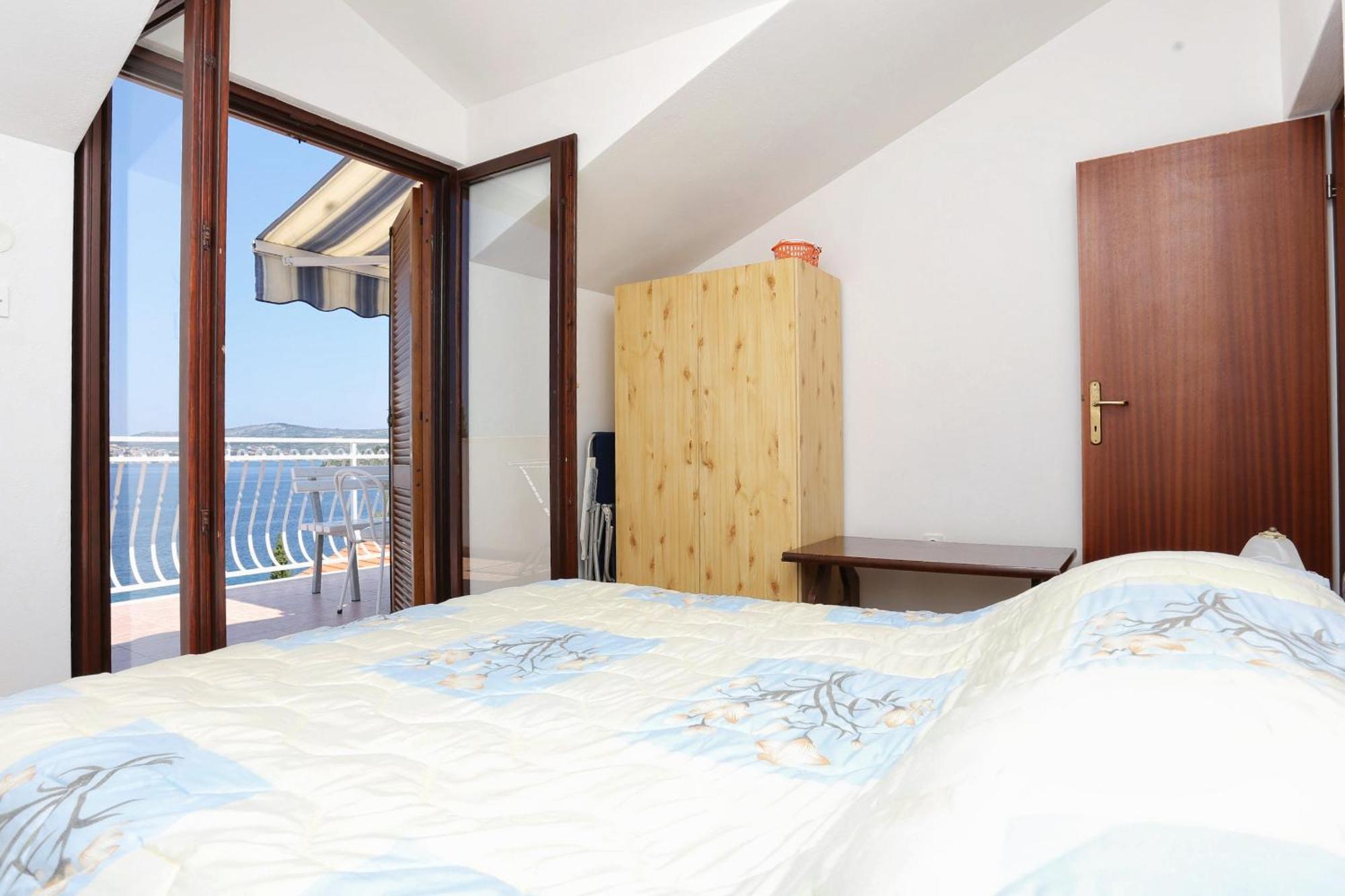 Family Friendly Seaside Apartments Razanj, Rogoznica - 10373 Zimmer foto